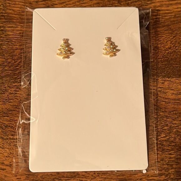 Bundle Sale 3 for $15 | Vintage Gold Tone Christmas Tree With Sparkle Earrings - Picture 8 of 9